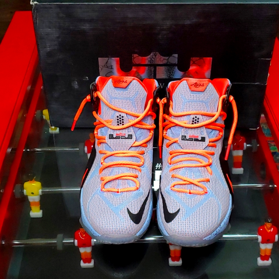 Lebron Xll